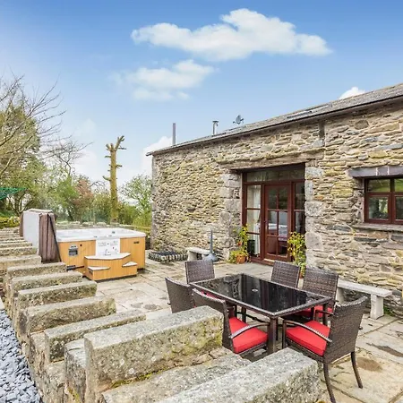 Hill Side Barn * Ireleth